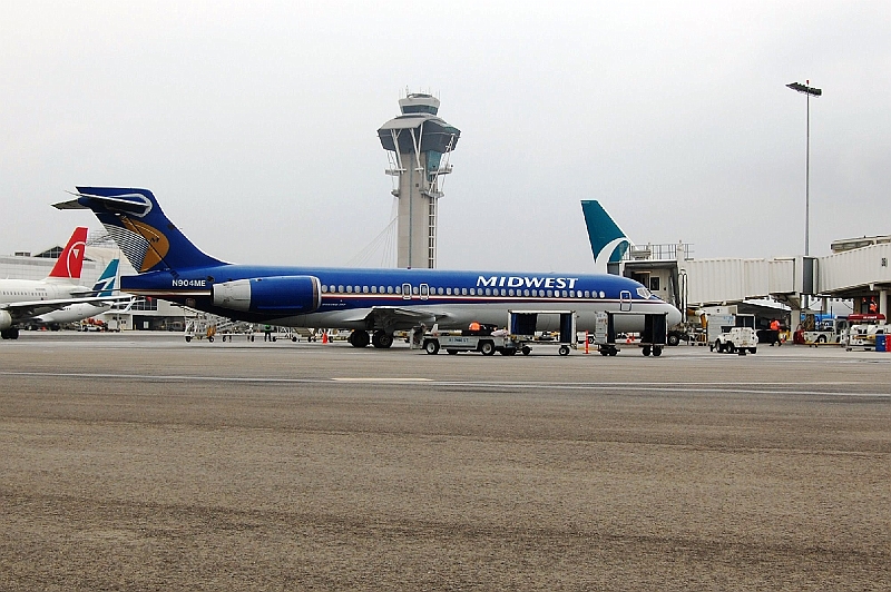 lax May9 2008 (173).JPG